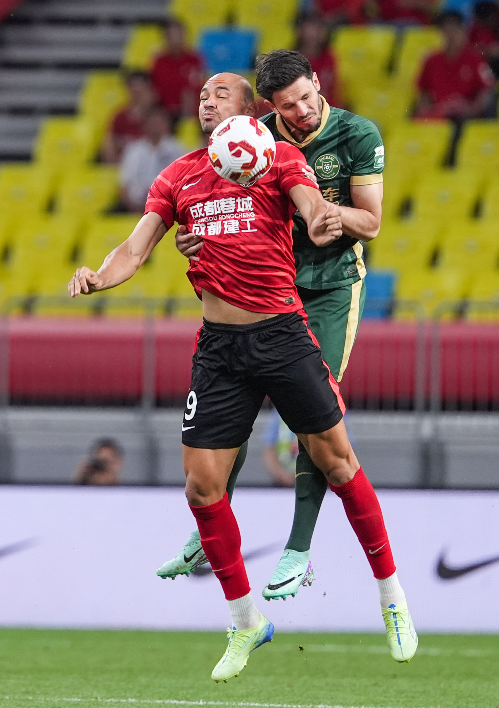 记者：世界杯抽签仪式开始前，大力神杯已经抵达华盛顿（记者：世界杯抽签未启，大力神杯已先抵华盛顿）