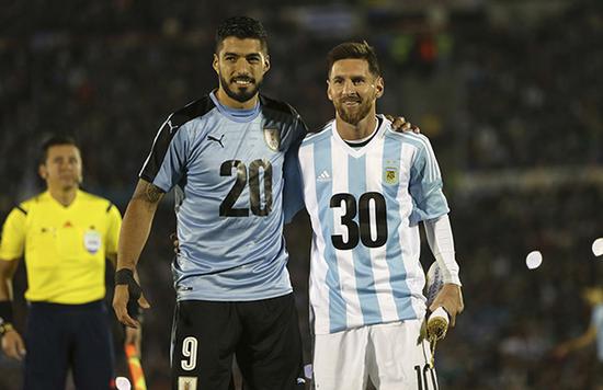 凯恩：即使赛季进百球，没欧冠或世界杯也很可能拿不到金球奖（凯恩：即便单季百球，缺少欧冠或世界杯也难捧金球）