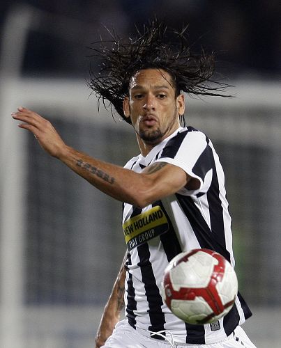 北京首钢大胜天津！新赛季首胜，马帝昂首秀11分，奥莫特2分（北京首钢轻取天津迎赛季首胜，马帝昂处子秀砍11分，奥莫特仅2分）