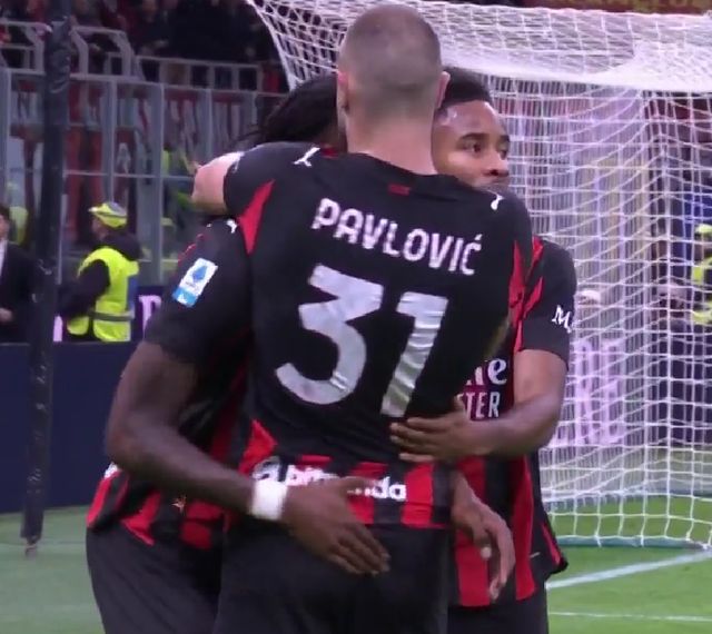 太阳报：阿森纳天价“名宿陪同游”引众怒，票价高达395镑（太阳报：阿森纳名宿陪同参观定价395英镑引发众怒）