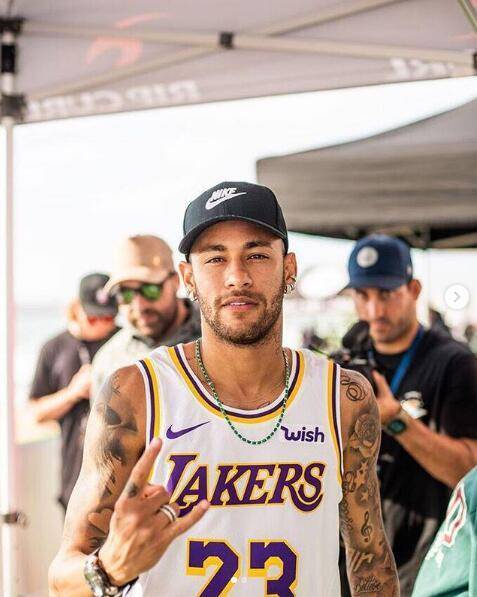 本轮欧冠最佳阵容：姆巴佩、维蒂尼亚领衔，赖斯、库库在列（欧冠本轮最佳阵容出炉：姆巴佩、维蒂尼亚领衔，赖斯、库库入选）