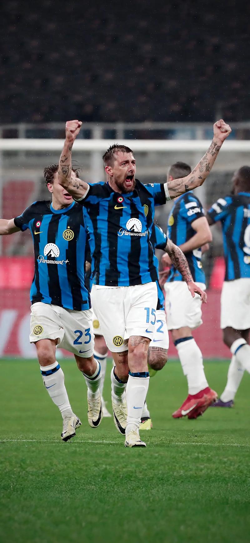 舍甫琴科：我热爱圣西罗，收购它对米兰和意大利足球都很重要（舍甫琴科：我钟情圣西罗，买下它对米兰与意大利足球至关重要）