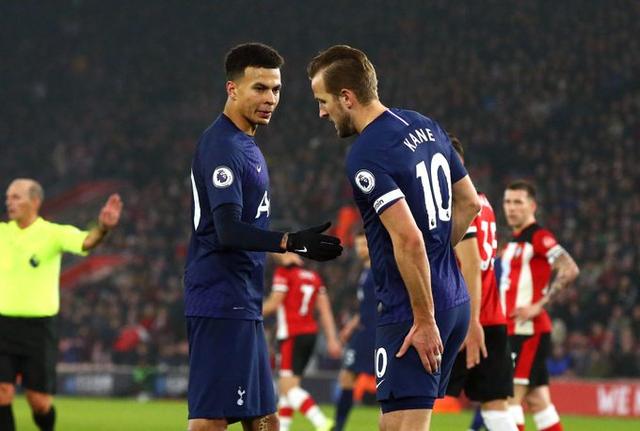 国际米兰和利物浦管理层举行欧足联午餐会（欧足联午宴：国际米兰与利物浦高层会晤）