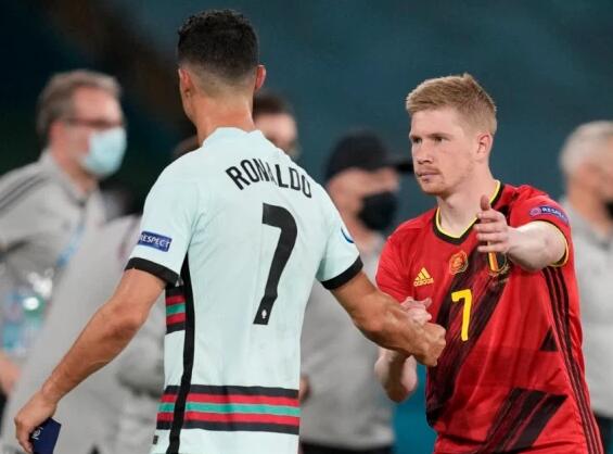 尤文官方：加蒂右膝内侧半月板受伤，将接受手术（尤文官宣：加蒂右膝内侧半月板受伤，已安排手术）